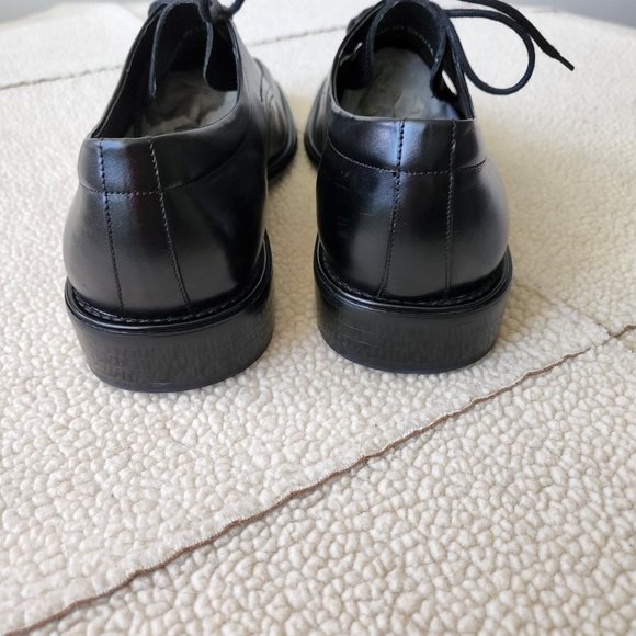SZ 8.5  BLACK  LEATHER DRESS / CASUAL SHOES by BRUNELLO, Made in Italy